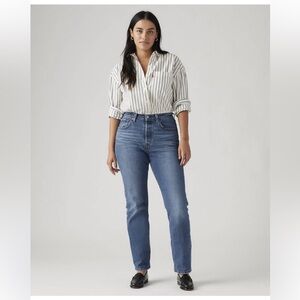 NWOT!! Levi’s Premium 501 Original Fit Jeans (Color: Erin Can’t Wait 32x30)